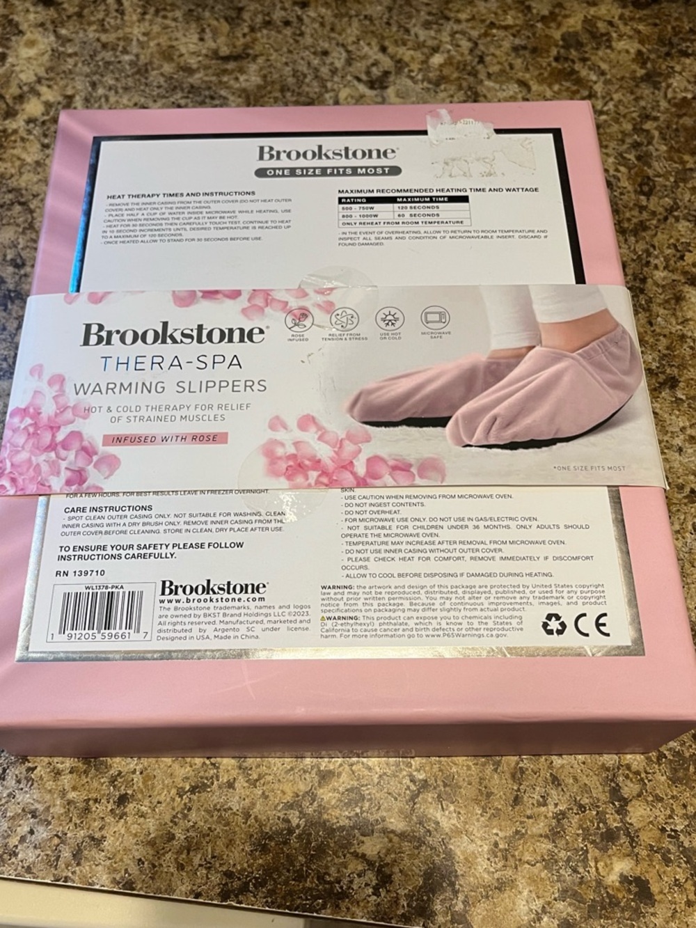 Brookstone Pink Thera-Spa Warming Slippers NIB - Picture 3 of 8